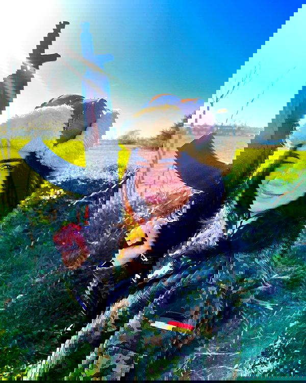 haylujan image ~ Altpins