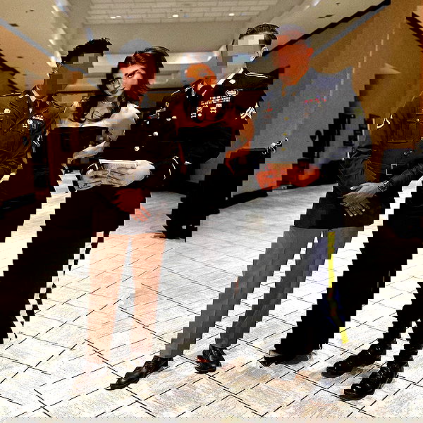 haylujan image ~ Altpins