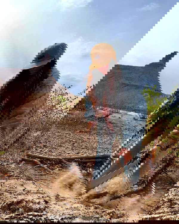 haylujan image ~ Altpins