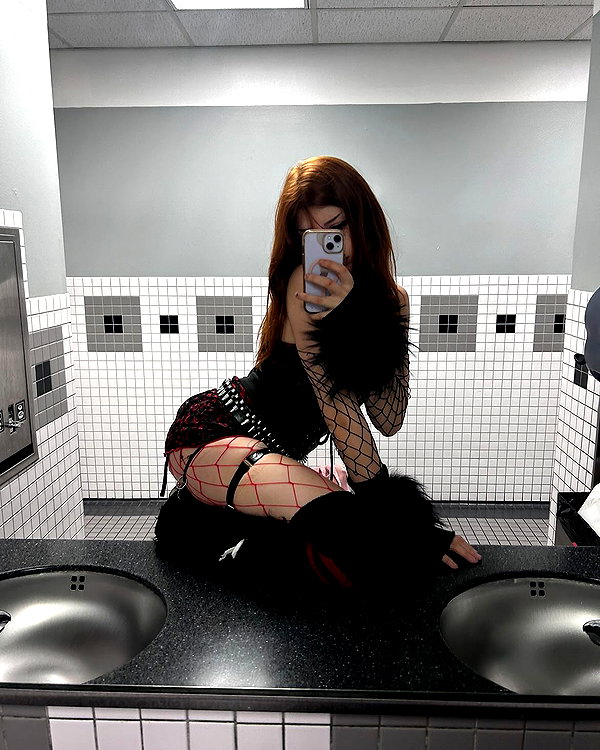 heathergrace67 instagram image archive image