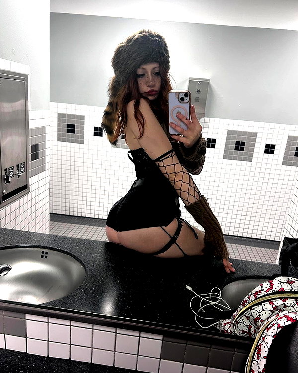 heathergrace67 instagram image archive image