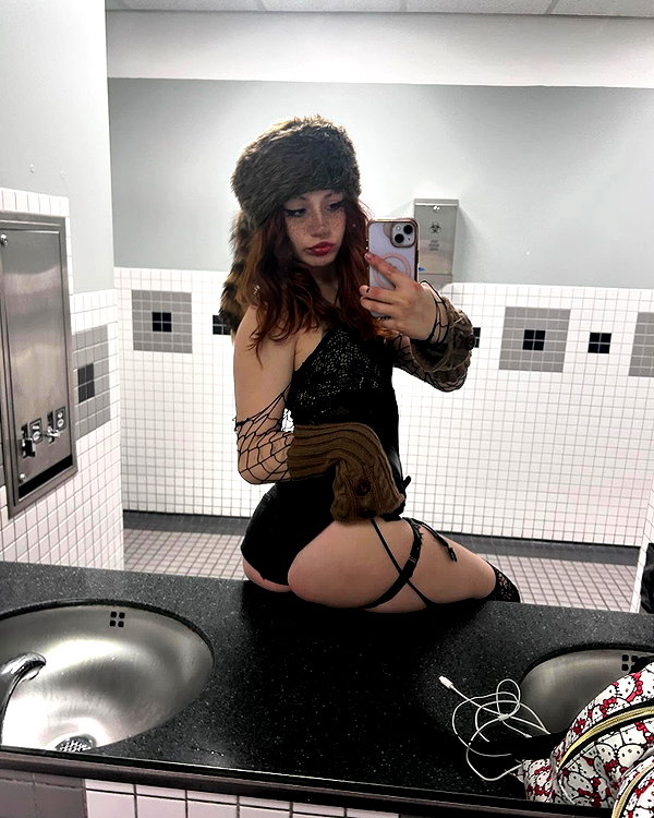 heathergrace67 instagram image archive image