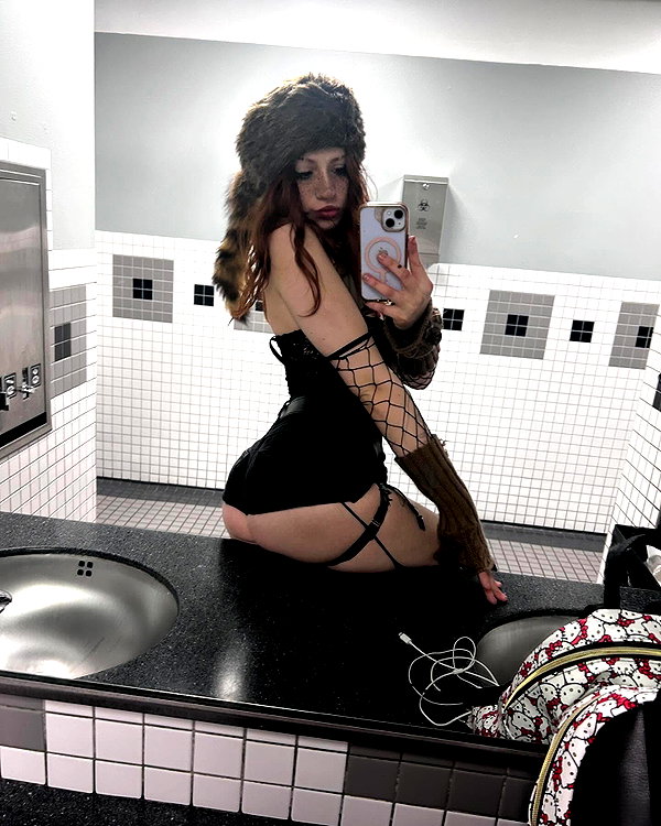 heathergrace67 instagram image archive image