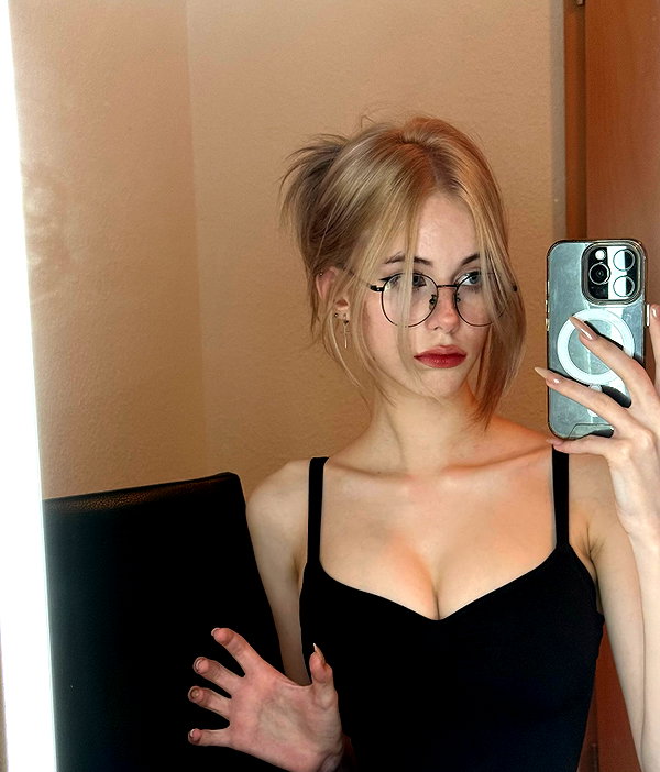 hefxtom instagram image archive image