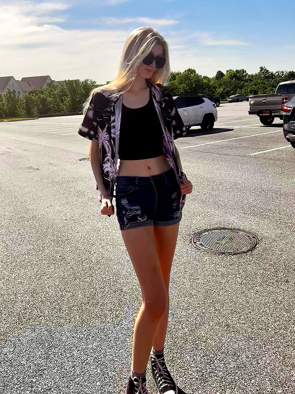 hey_itsjulia766 hey_itsjulia766 archive image