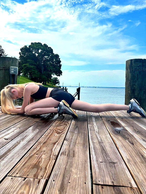 hey_itsjulia766 hey_itsjulia766 archive image