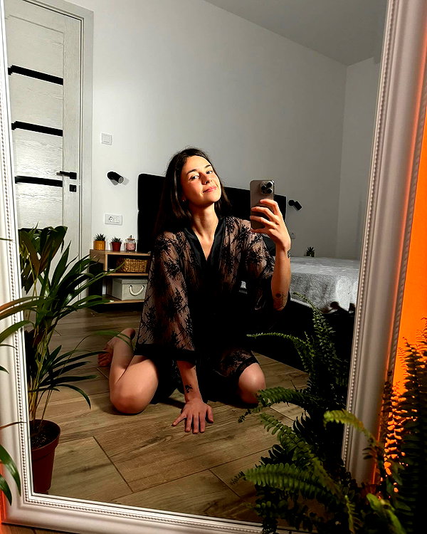 honeyyykate instagram image archive image
