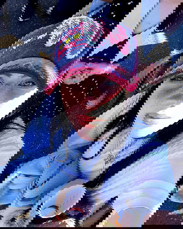 howeversnowy howeversnowy archive image