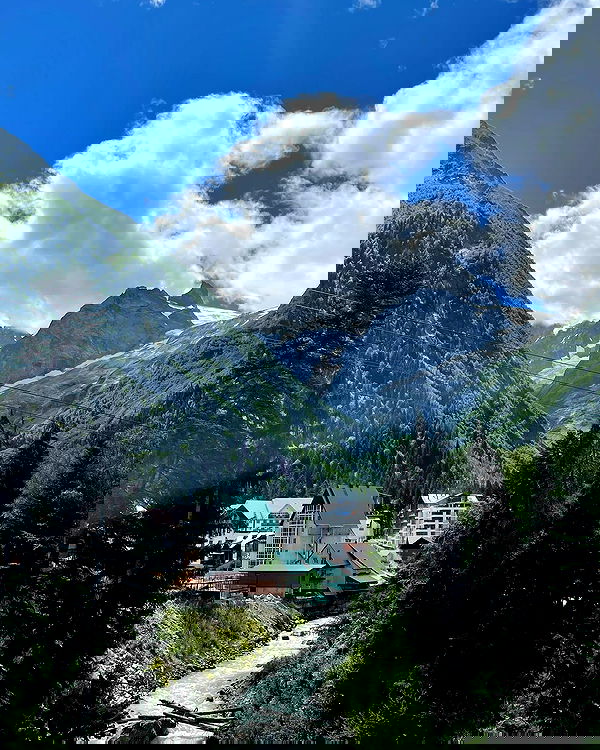 howeversnowy howeversnowy archive image