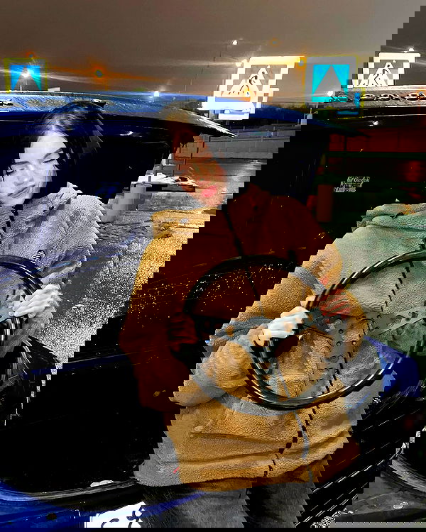 howeversnowy howeversnowy archive image