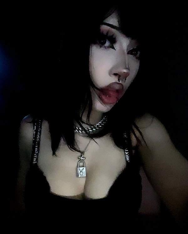 i.l0v3.m0lly i.l0v3.m0lly archive image