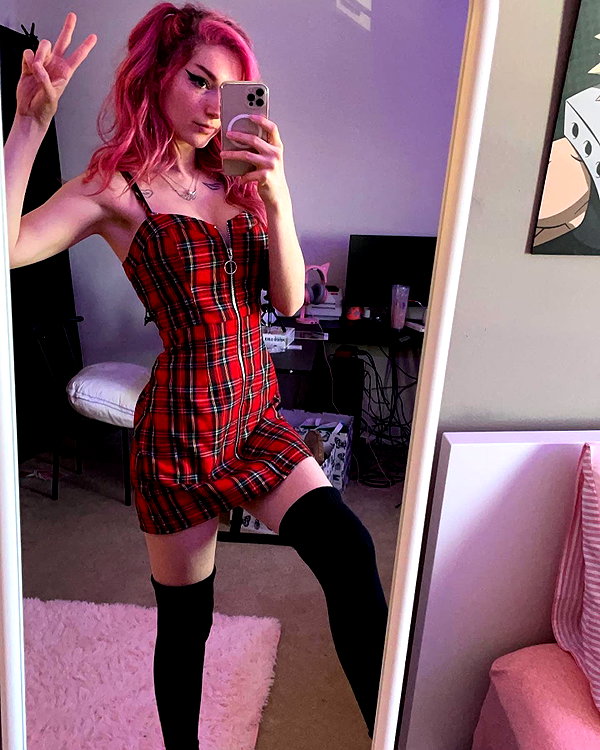 iamravenchantal instagram image archive image