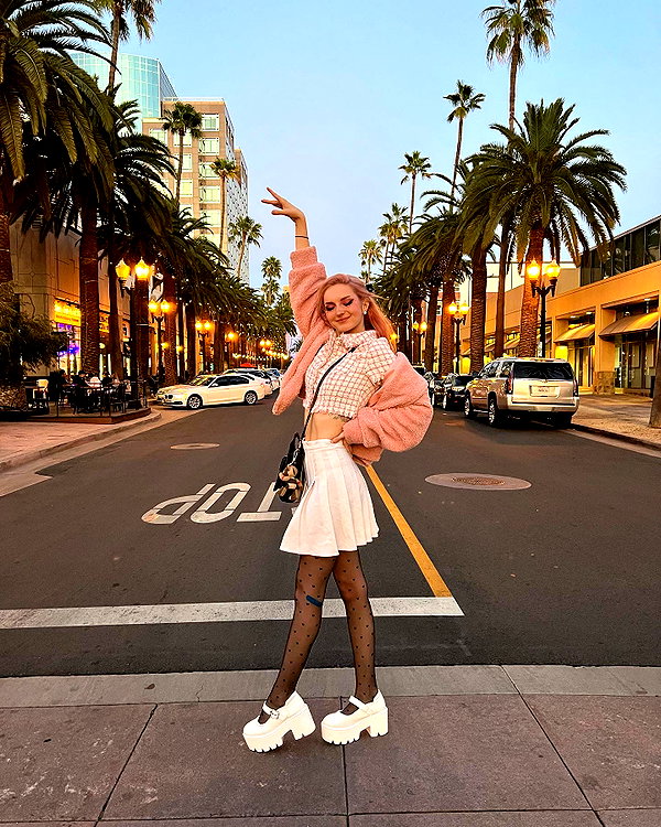 iamravenchantal instagram image archive image