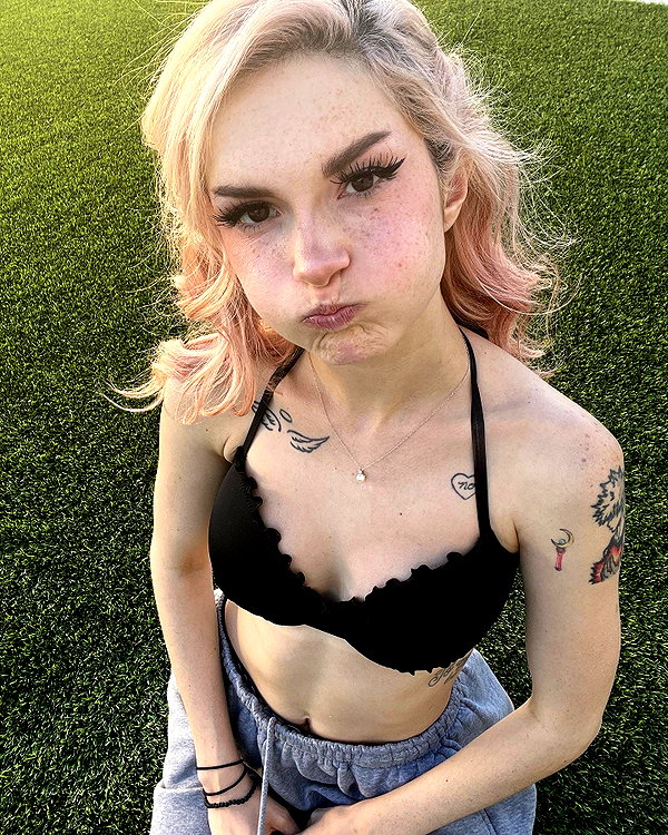 iamravenchantal instagram image archive image