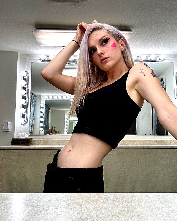 iamravenchantal instagram image archive image