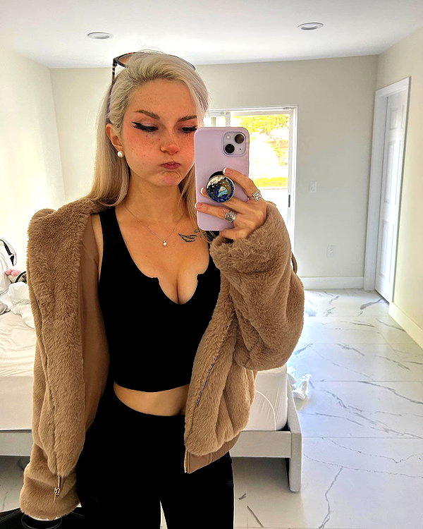 iamravenchantal instagram image archive image