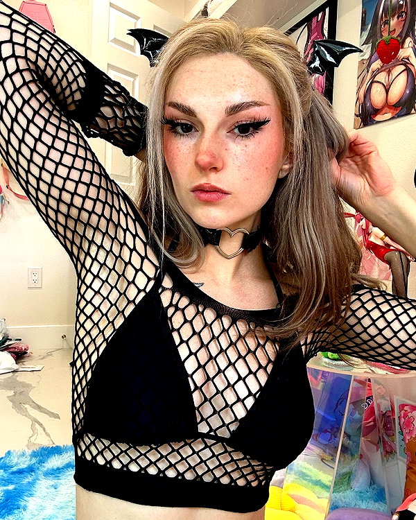 iamravenchantal instagram image archive image