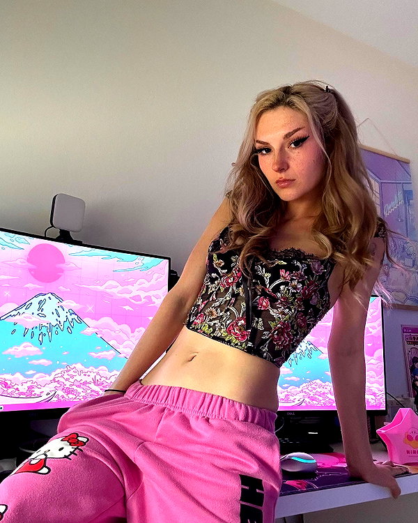 iamravenchantal instagram image archive image