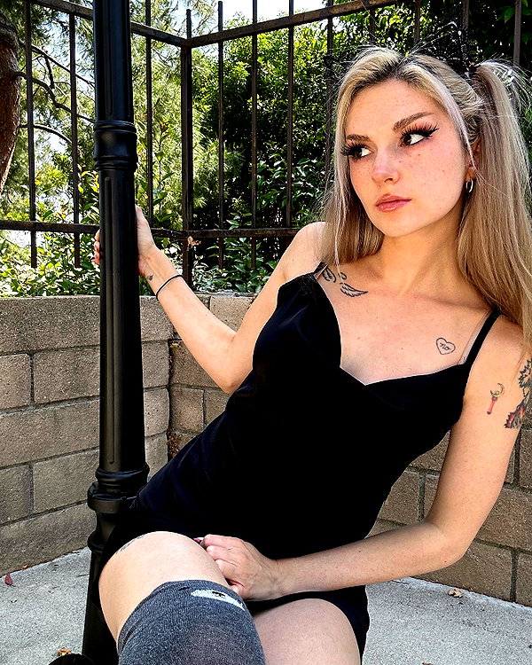 iamravenchantal instagram image archive image