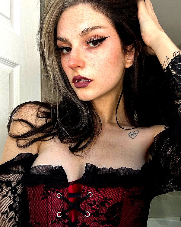 iamravenchantal instagram image archive image