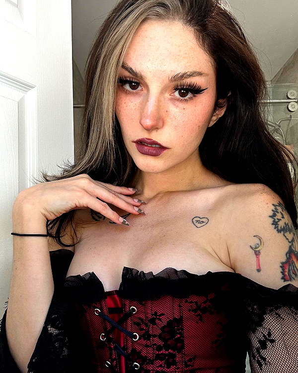 iamravenchantal instagram image archive image