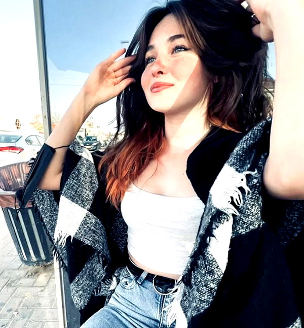 ilanaa.0 instagram image archive image