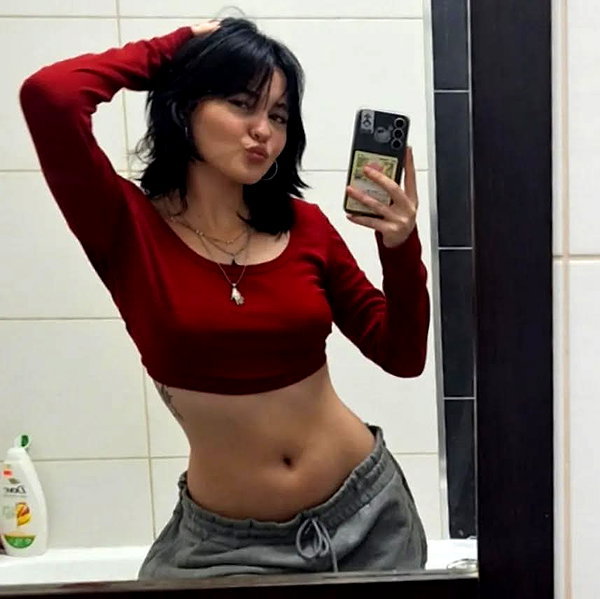 ilanaa.0 instagram image archive image