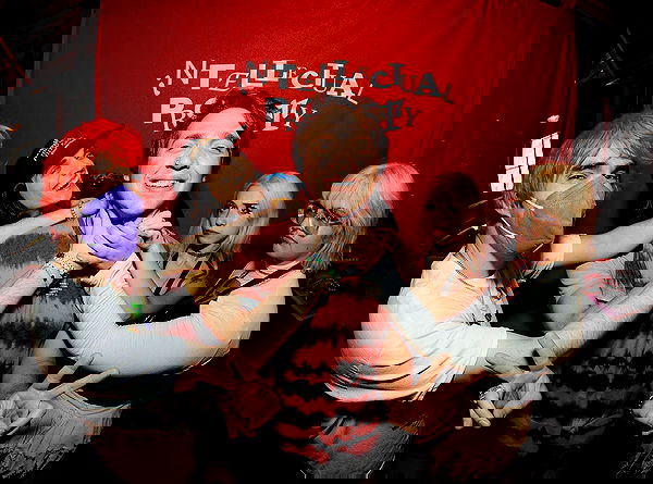 iluvmeww iluvmeww archive image