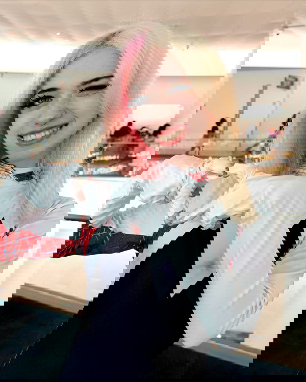 iluvmeww iluvmeww archive image