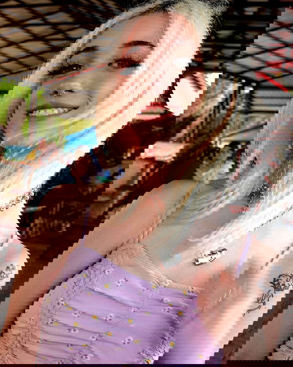 iluvmeww iluvmeww archive image