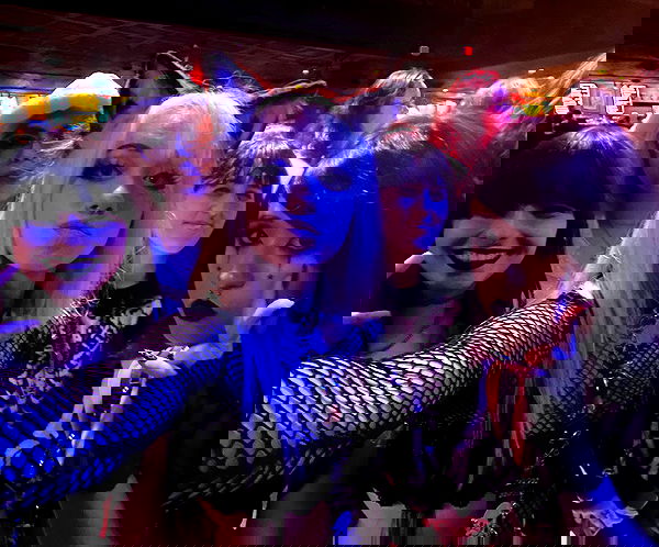 iluvmeww iluvmeww archive image