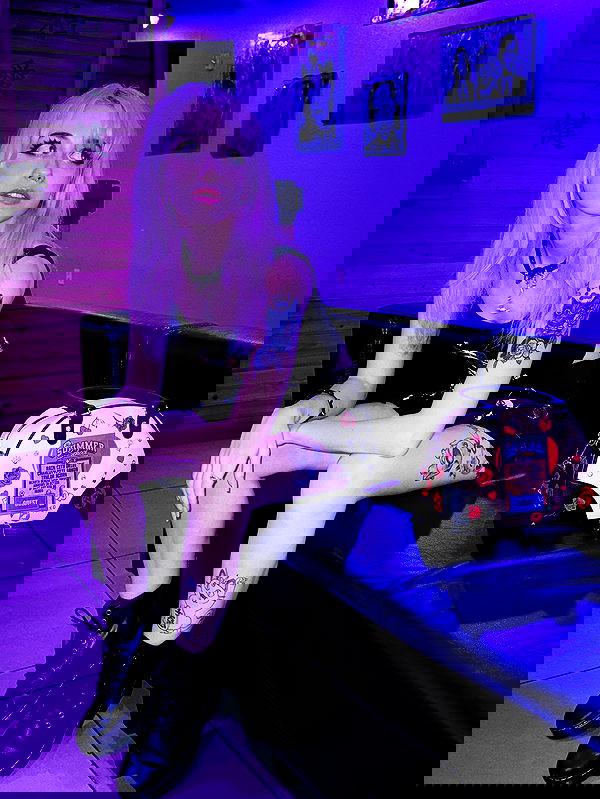 iluvmeww iluvmeww archive image