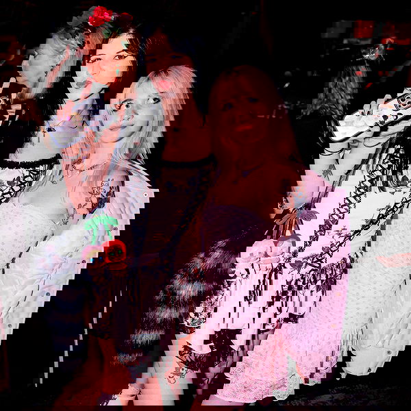 iluvmeww iluvmeww archive image