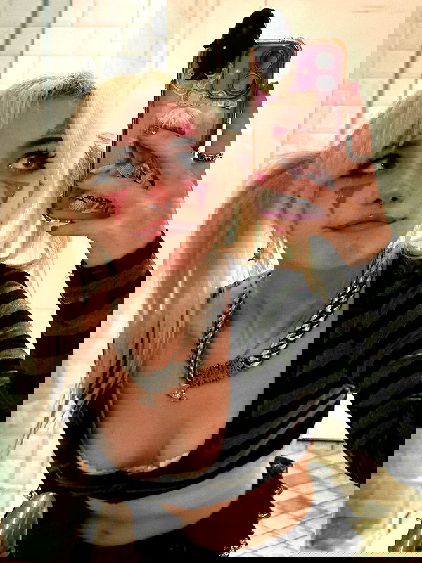 iluvmeww iluvmeww archive image