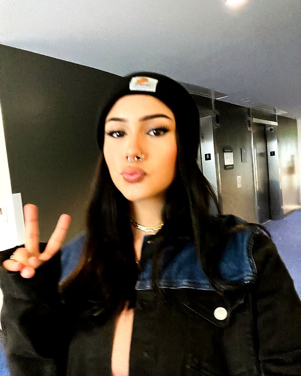 invaderzoe3 instagram image archive image