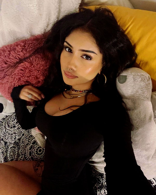 invaderzoe3 instagram image archive image