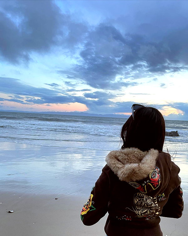 invaderzoe3 instagram image archive image