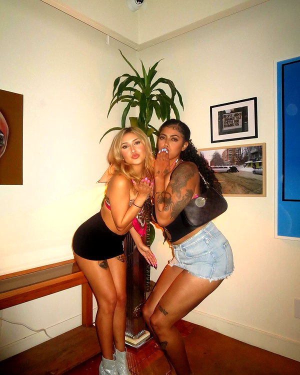 invaderzoe3 instagram image archive image