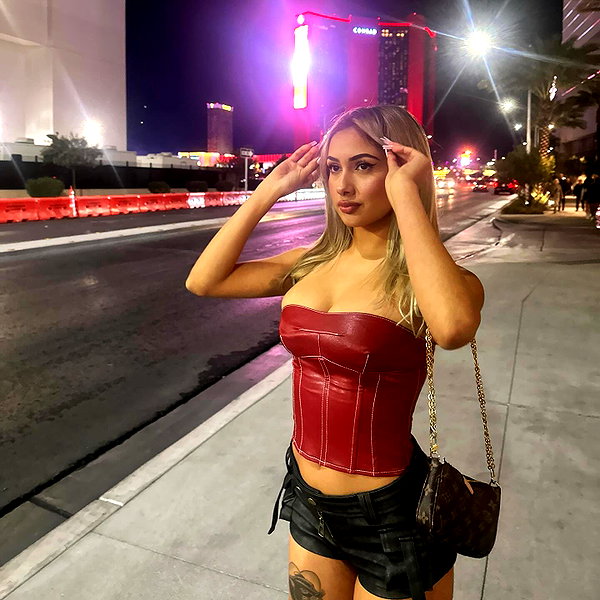 invaderzoe3 instagram image archive image
