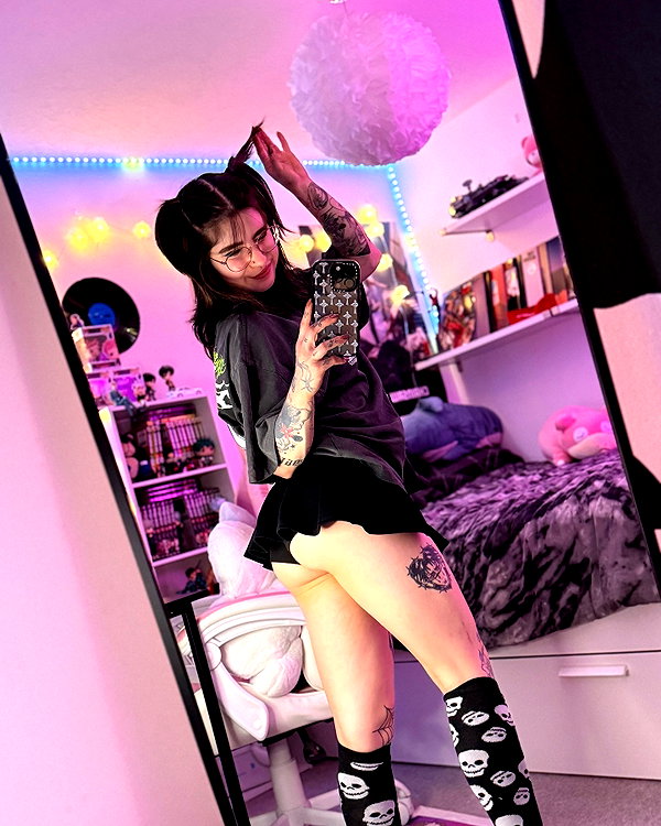 irlrue instagram image archive image
