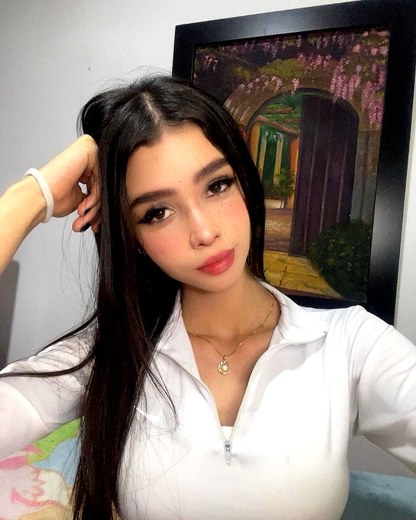 isabela_quintero25 instagram image archive image