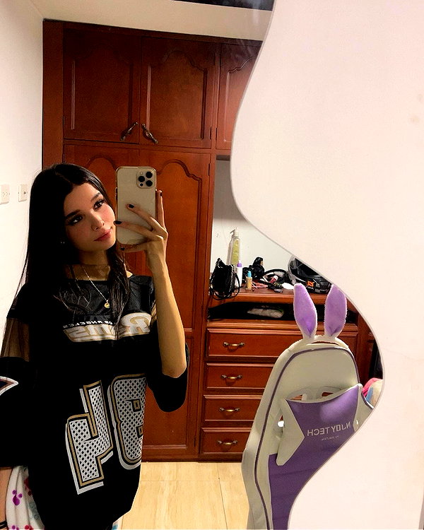 isabela_quintero25 instagram image archive image