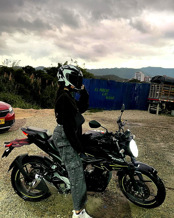 isabela_quintero25 instagram image archive image