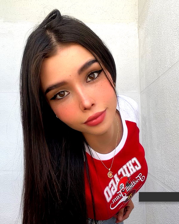 isabela_quintero25 instagram image archive image