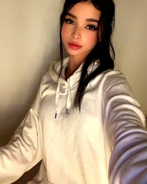 isabela_quintero25 instagram image archive image