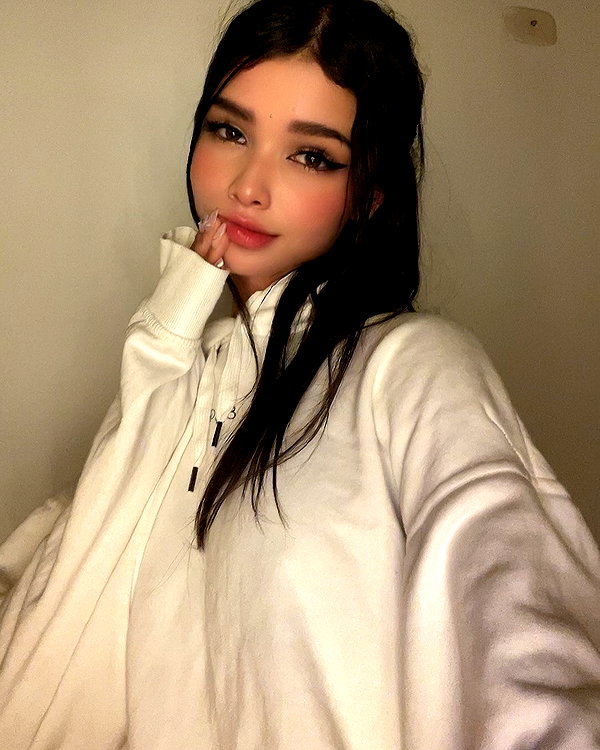 isabela_quintero25 instagram image archive image