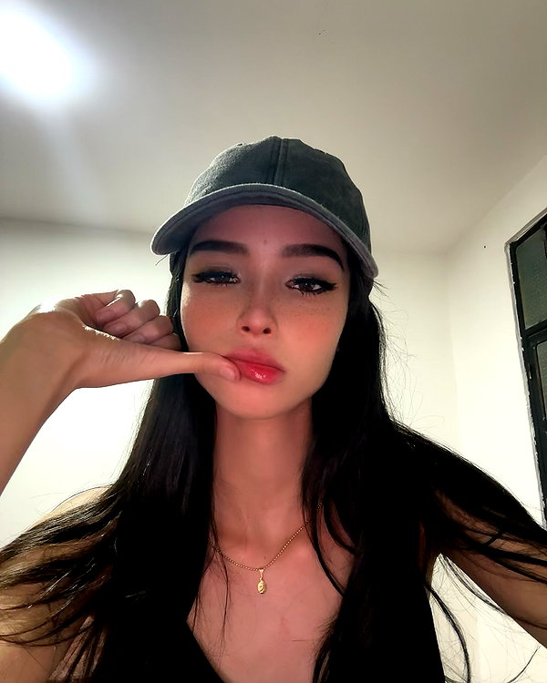 isabela_quintero25 instagram image archive image