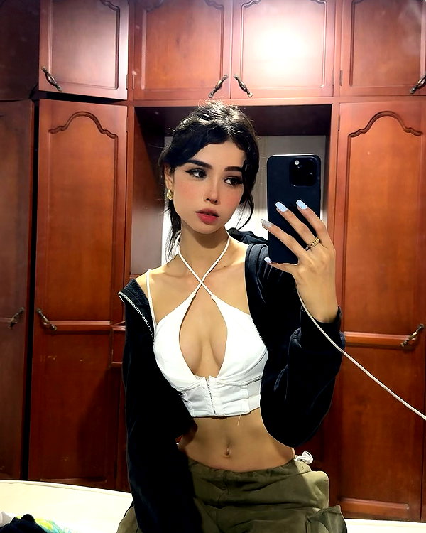 isabela_quintero25 instagram image archive image