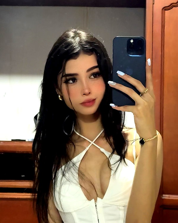 isabela_quintero25 instagram image archive image