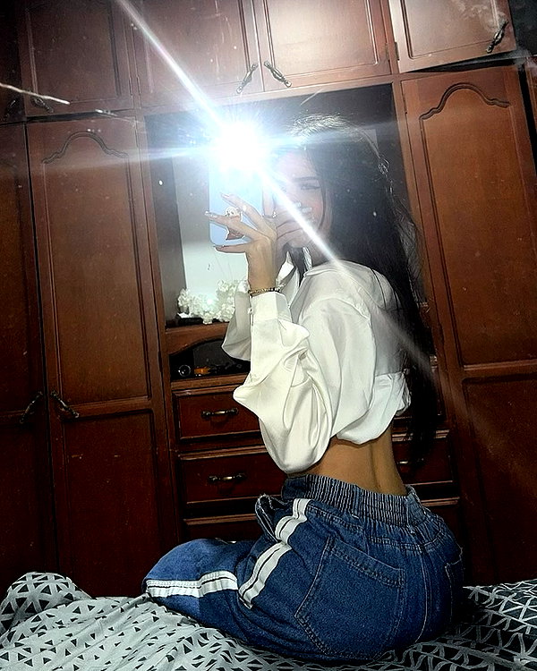 isabela_quintero25 instagram image archive image